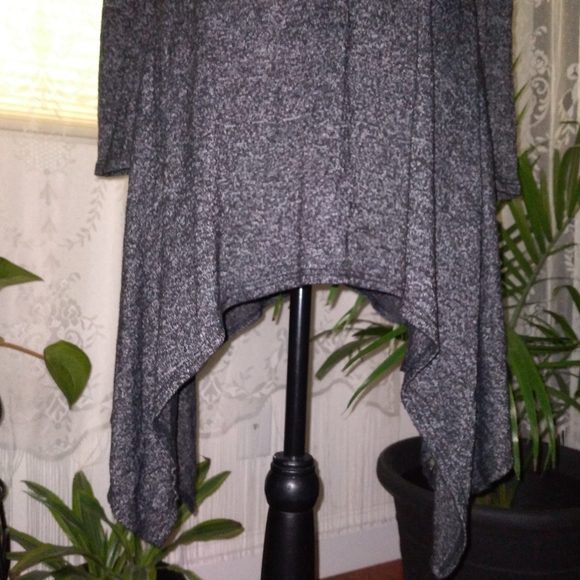 TMG New York Gray Long Sleeved Flowy Dress Size M - Picture 3 of 9